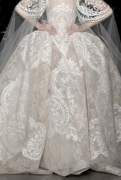 Потрясающее платье Elie Saab