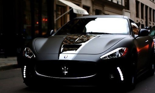 Если и наступит черная полоса, то пусть она наступит в виде черной икры, черных бриллиантов и черного Maserati.