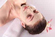 А знаете ли вы, что маска с календулой используется для улучшения состояния воспалённой и покрасневшей кожи лица?