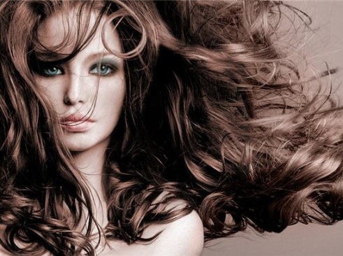 Нарощенные волосы до и после процедуры: стоит ли рисковать ради красоты
