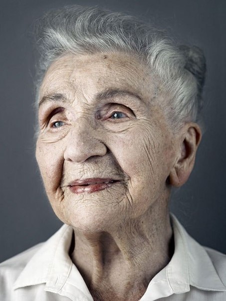 Немецкий фотограф Карстен Тормелен фотографирует людей, достигших столетнего юбилея. Посмотрите в их счастливые глаза.