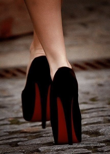 Туфли.. обожаю их..)