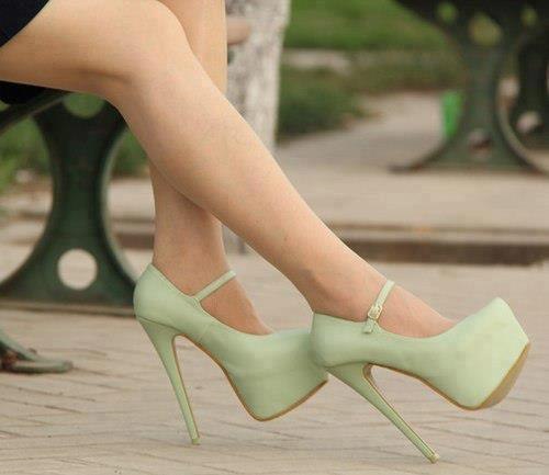 нравятся туфельки?)