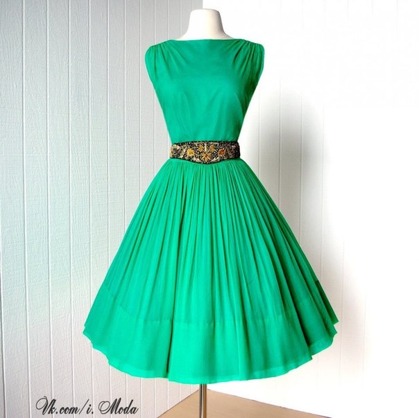 Зеленые винтажные платья