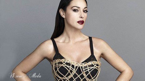 Роскошная Моника Белуччи для свежего номера S Moda в нарядах  Dolce & Gabbana.