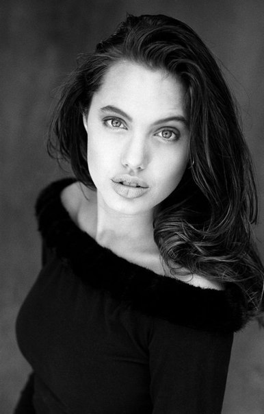 Анджелина Джоли (Angelina Jolie) в фотосессии Майкла Клемента (Michael Clement) (1991).