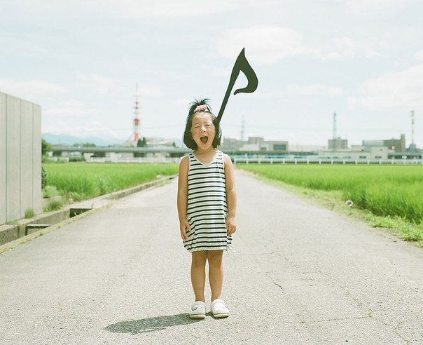 Как только фотограф становится папой, особенно папой прелестной дочурки, ему больше не нужно искать моделей для фотосессий! Это вновь доказал японский фотограф Тоёкацу Нагано, создавший потрясающий фотоальбом со снимками своей 4-летней дочери Канны.