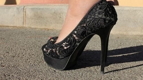 lace shoes
