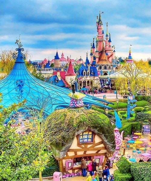 Disneyland - жми лайк, если хочешь туда!